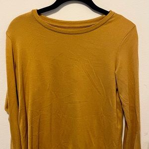 Long sleeve AE shirt.